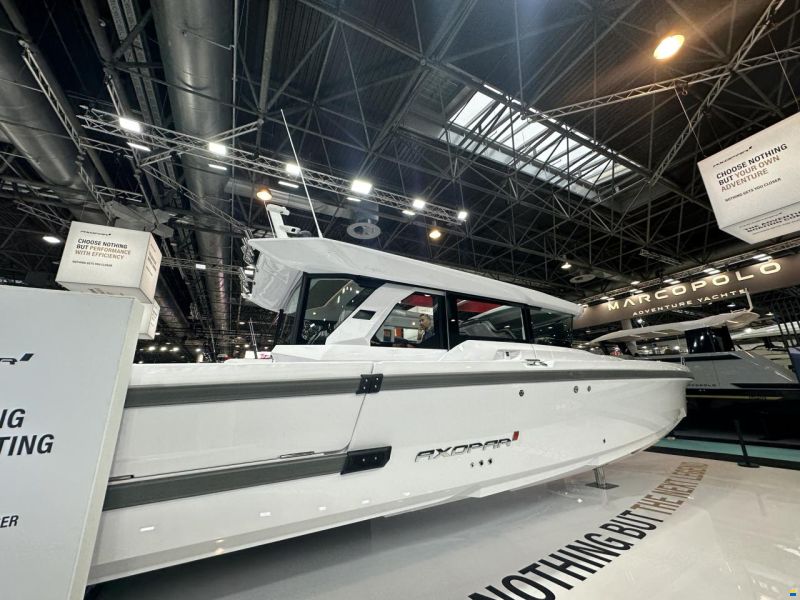 Axopar 38 Cross Cabin