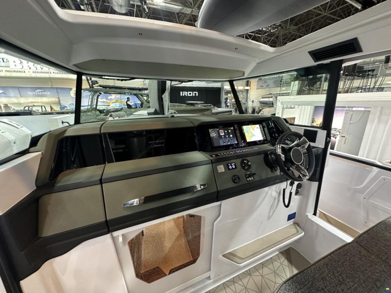 Axopar 38 Cross Cabin