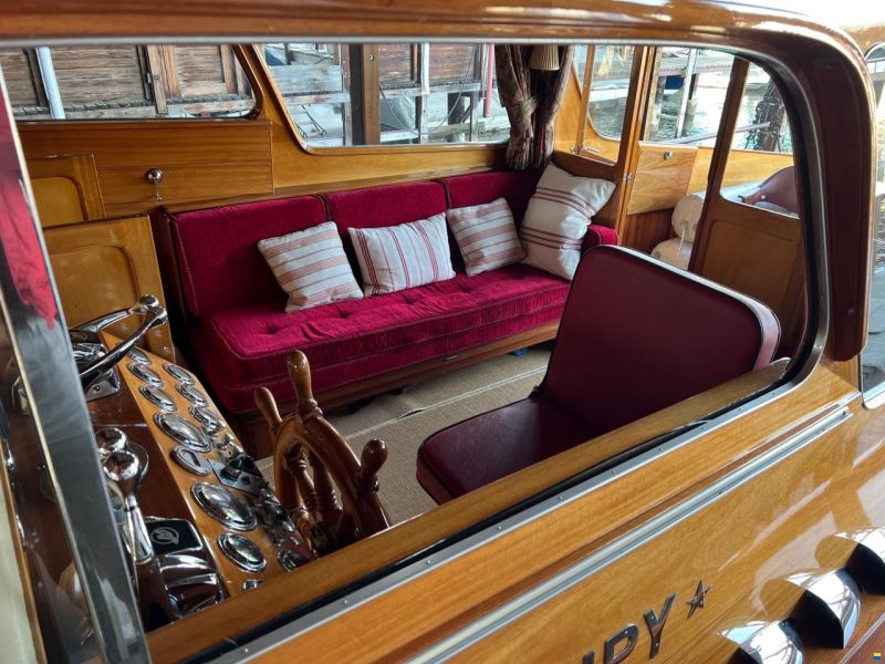 Swiss Craft Sedan Express Cruiser 11.85m