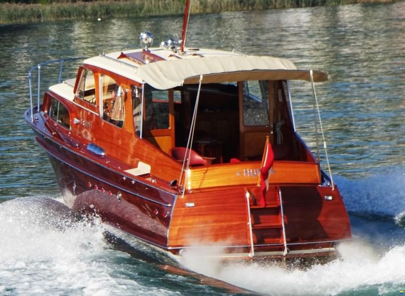 Swiss Craft Sedan Express Cruiser 11.85m