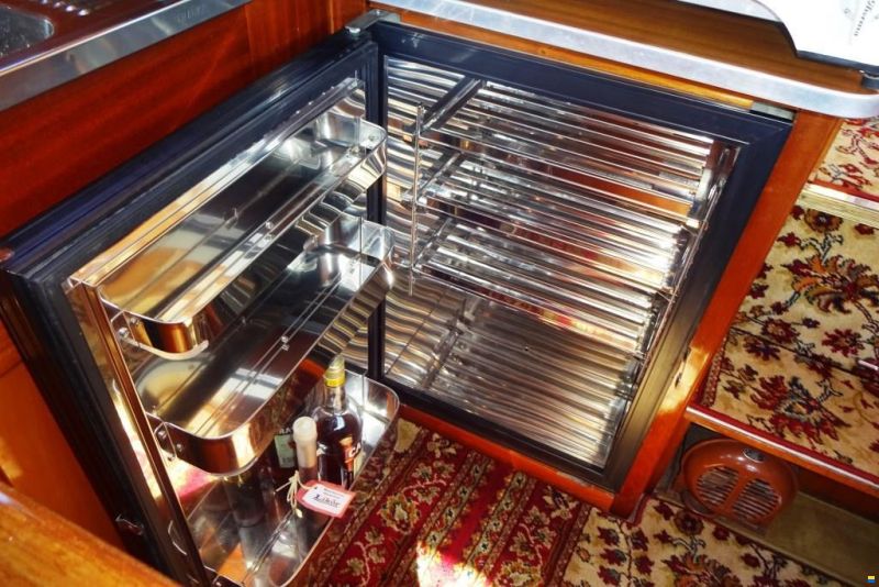 Swiss Craft Sedan Express Cruiser 11.85m