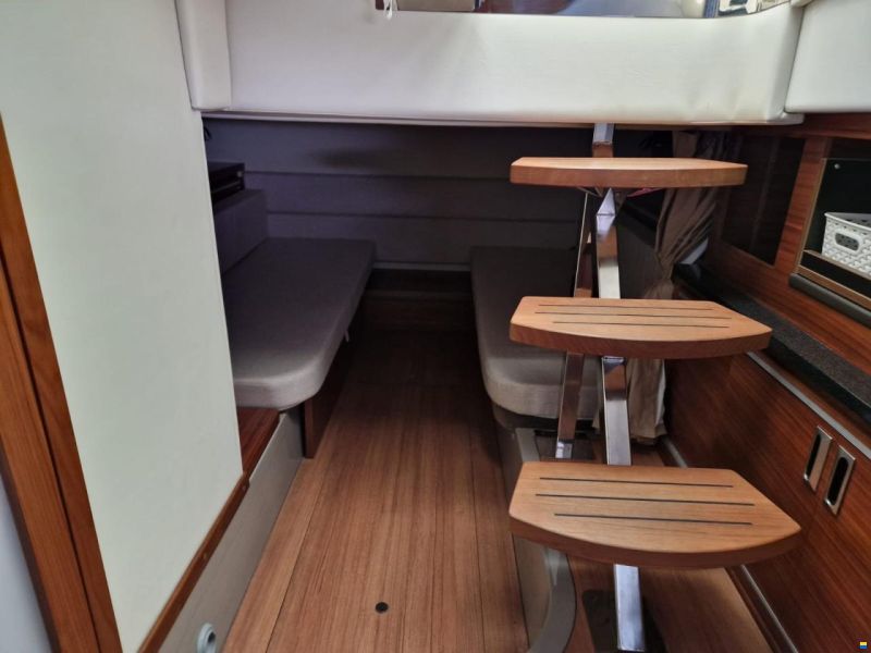 Sea Ray 320 Sundancer Coupe
