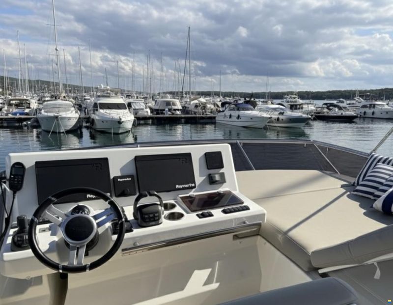 Prestige 520 FLY