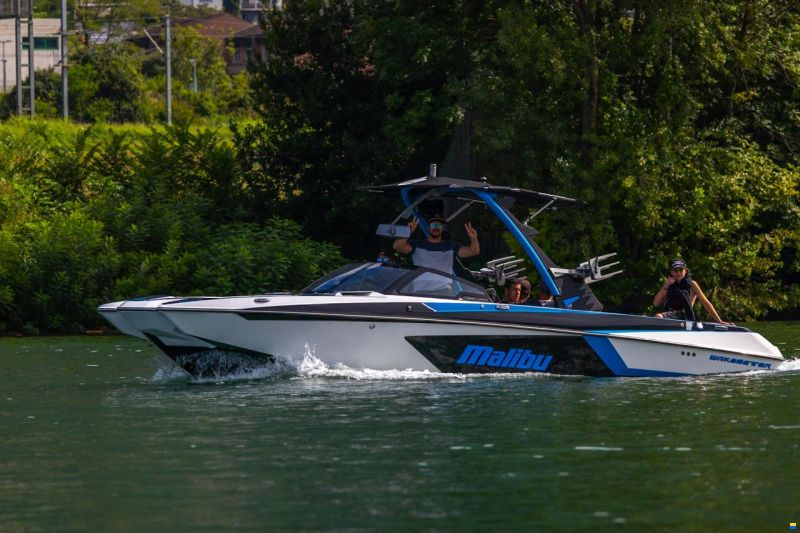 Malibu Wakesetter 24MXZ