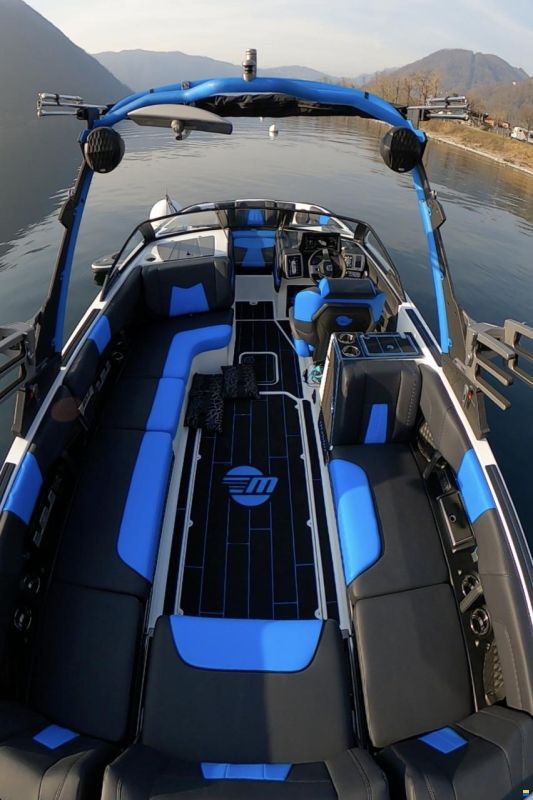 Malibu Wakesetter 24MXZ