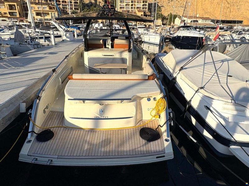 Invictus 320 GT