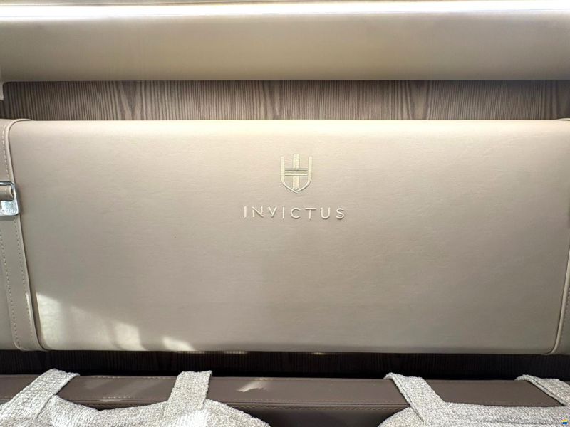 Invictus 320 GT