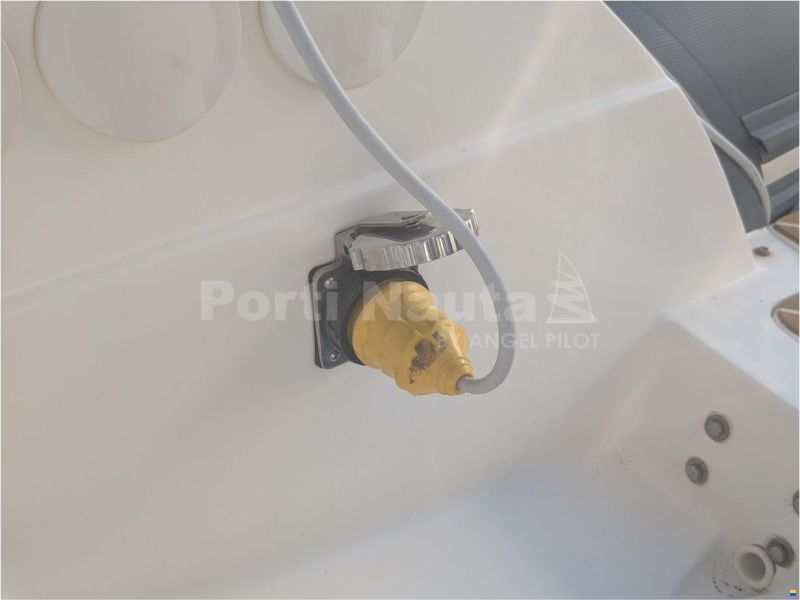 Capelli Tempest 850 Open