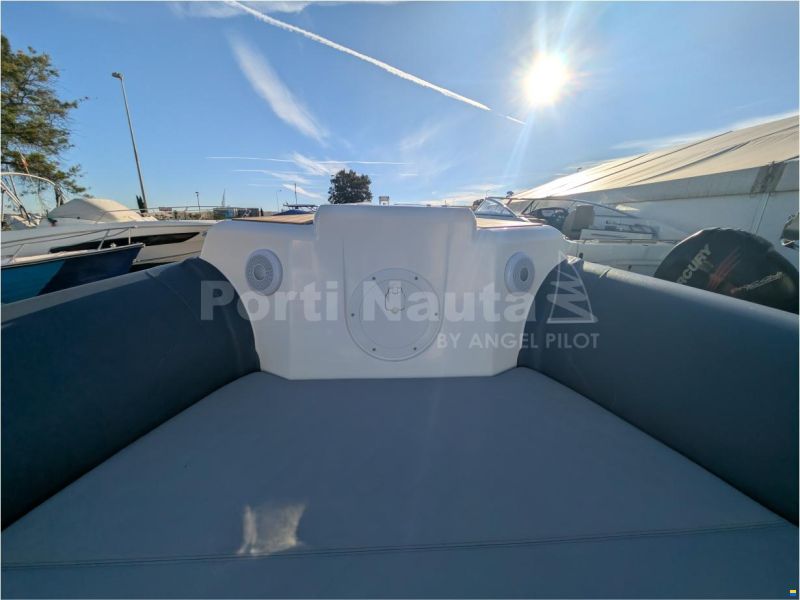 Capelli Tempest 850 Open