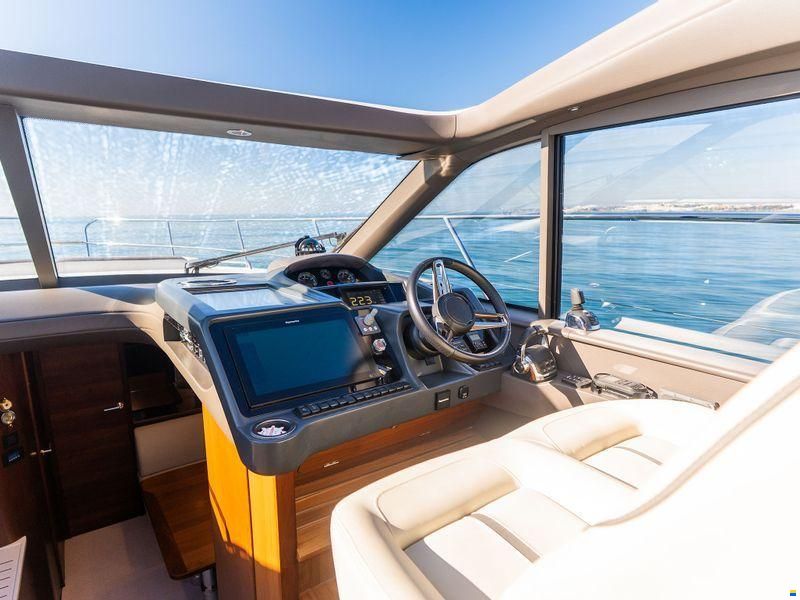Princess Yachts International V50
