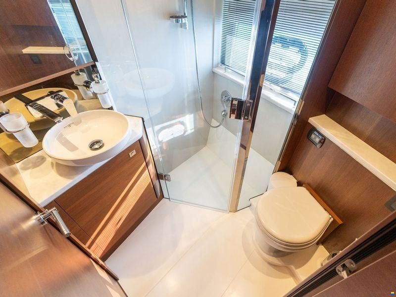 Princess Yachts International V50