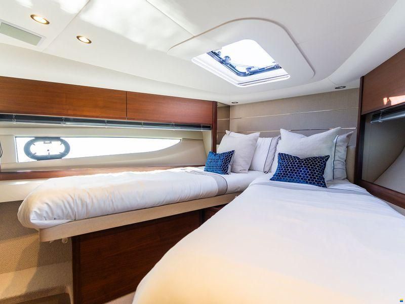 Princess Yachts International V50