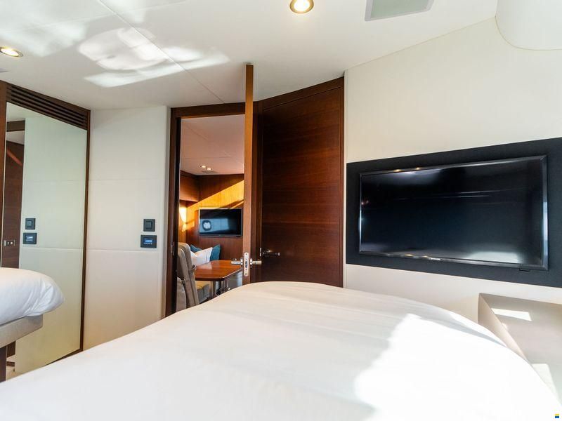 Princess Yachts International V50