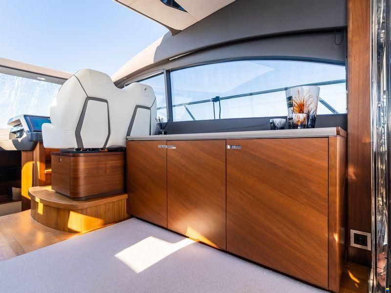 Princess Yachts International V50