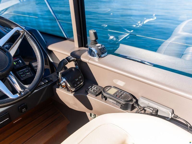 Princess Yachts International V50