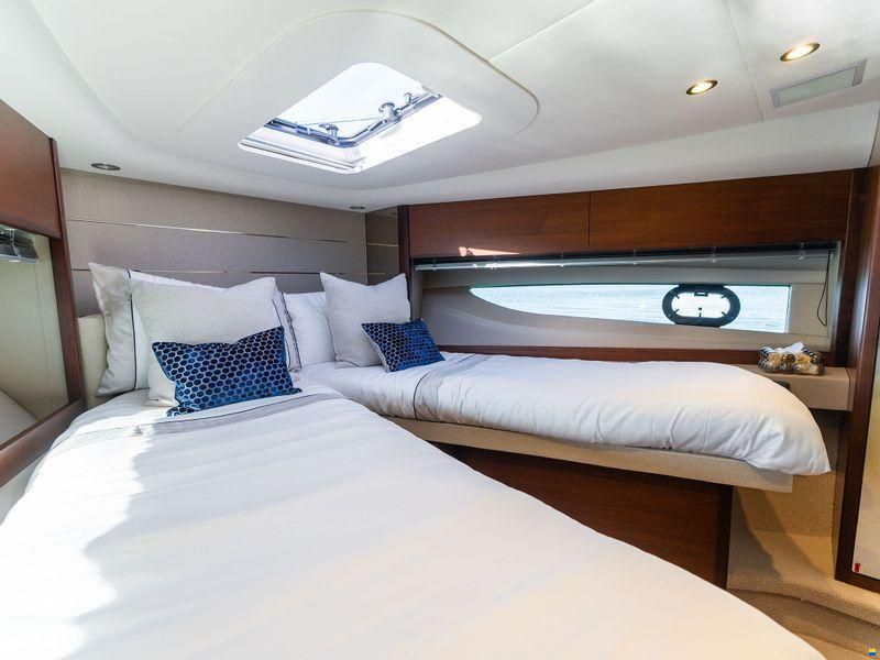 Princess Yachts International V50
