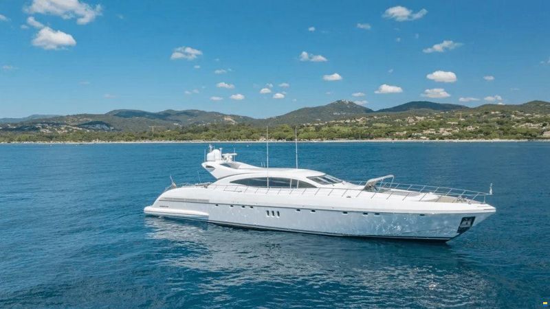 Mangusta 108 Cosmos