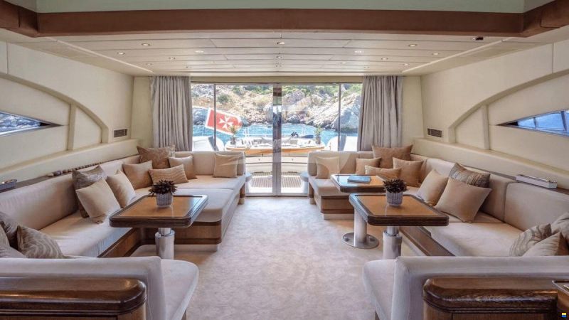 Mangusta 108 Cosmos