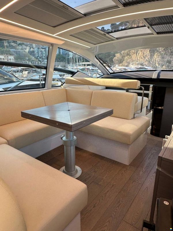 Pershing 5 X