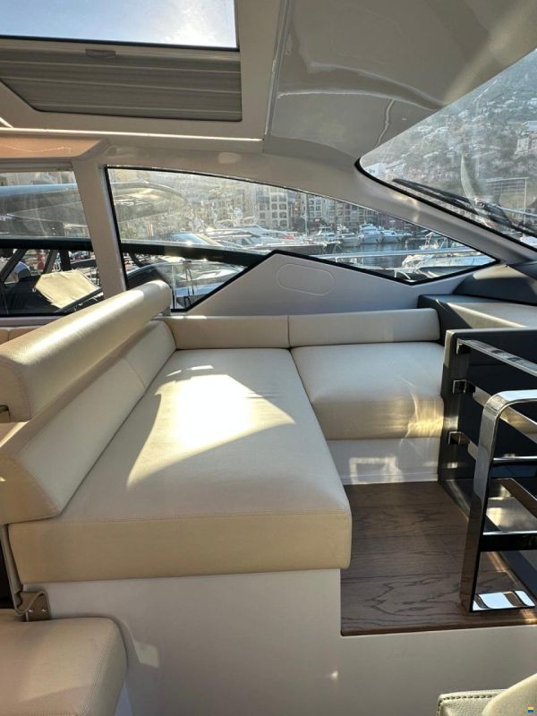 Pershing 5 X