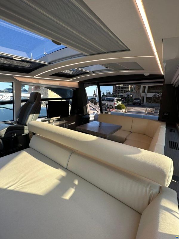 Pershing 5 X