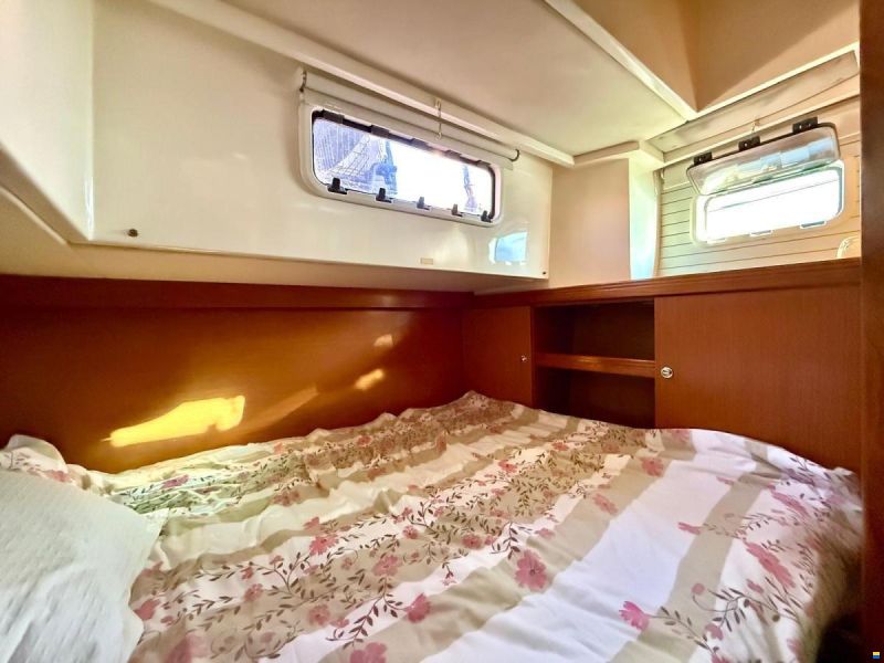 Bavaria Deep Blue 46