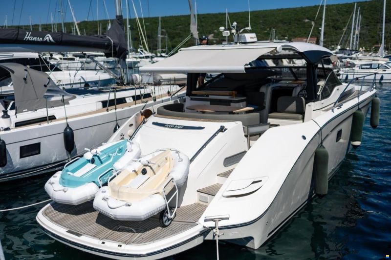 Bavaria Deep Blue 46