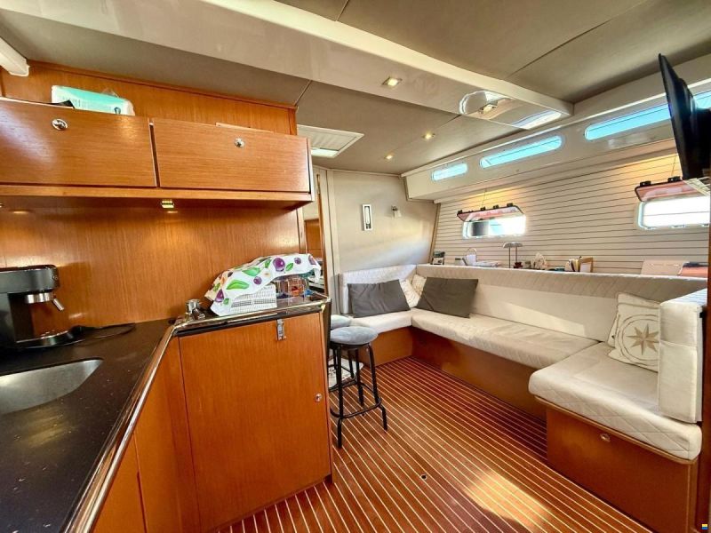Bavaria Deep Blue 46