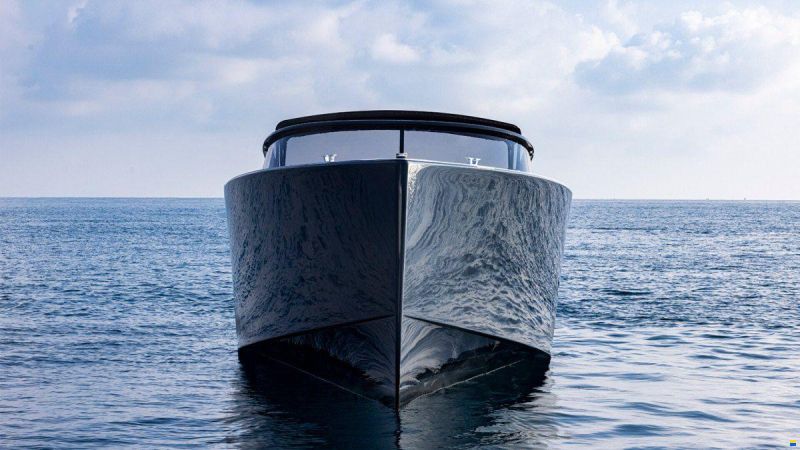 VanDutch 48