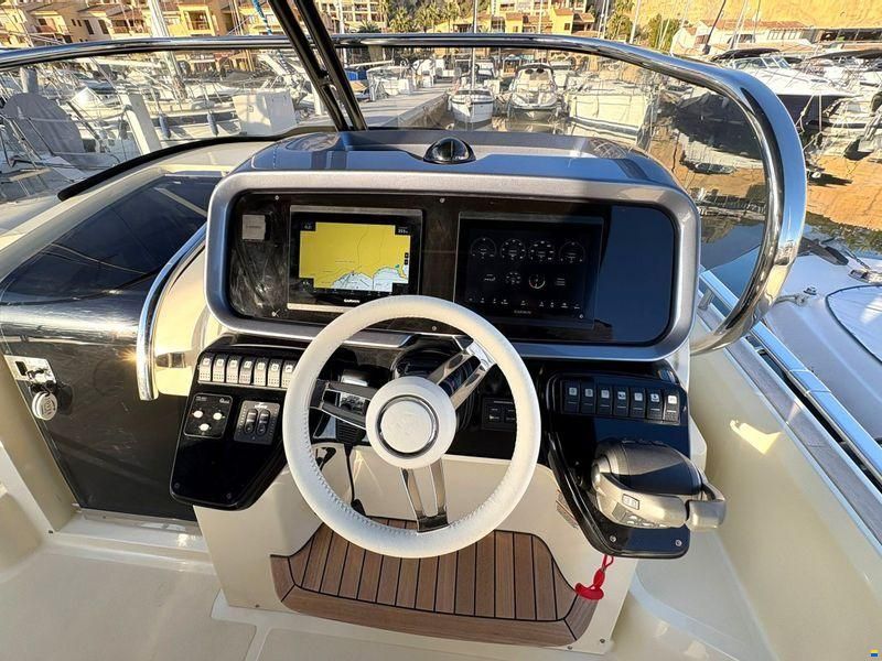 Invictus Yachts 320 GT