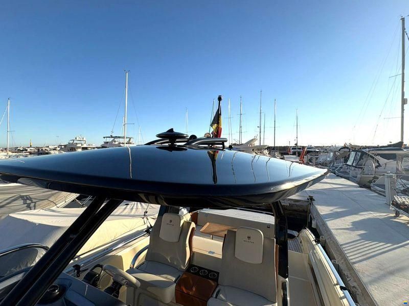 Invictus Yachts 320 GT