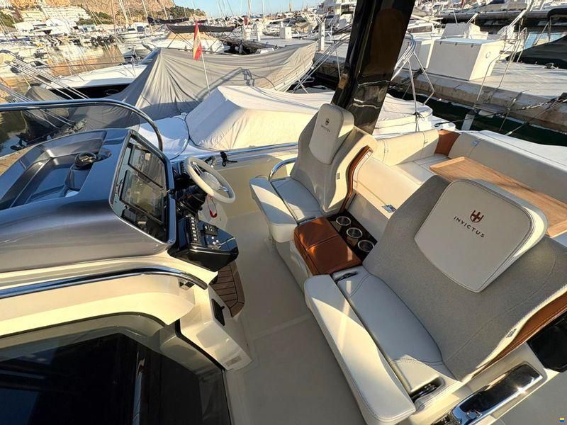 Invictus Yachts 320 GT