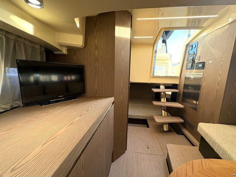 Invictus Yachts 320 GT