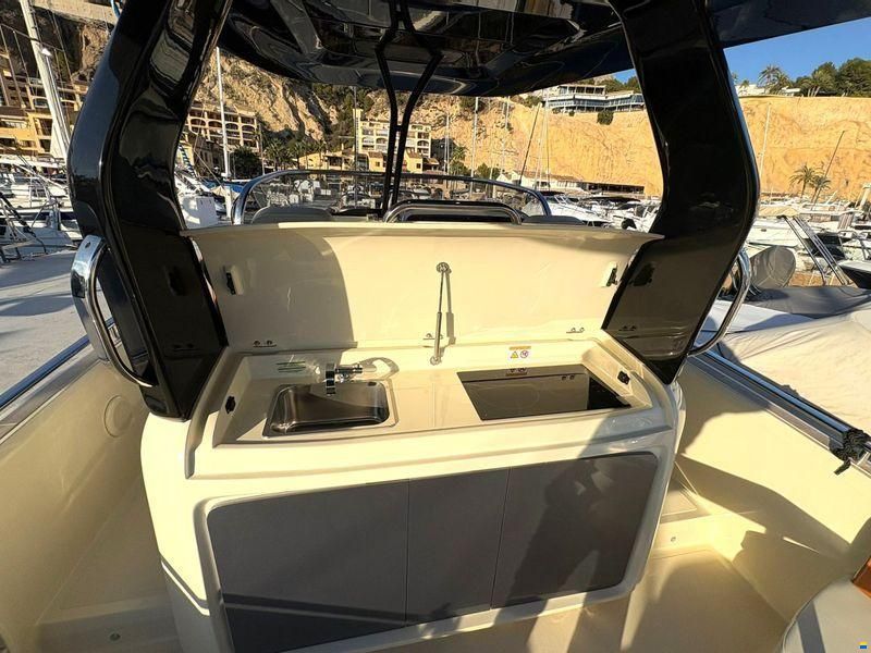 Invictus Yachts 320 GT