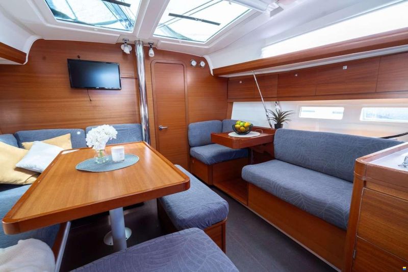 Dufour 412 GRAND LARGE