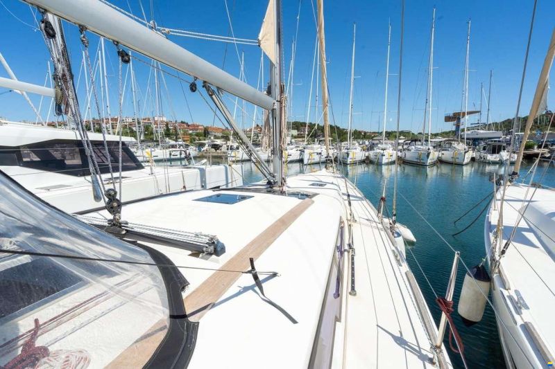 Dufour 412 GRAND LARGE