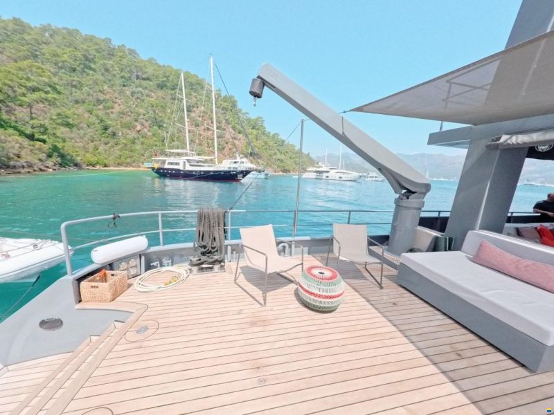 Tansu Custom Steel Trawler