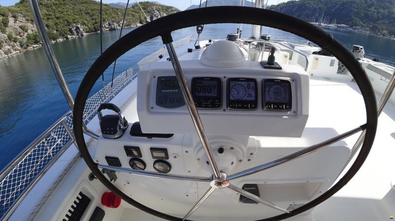 Lagoon 620