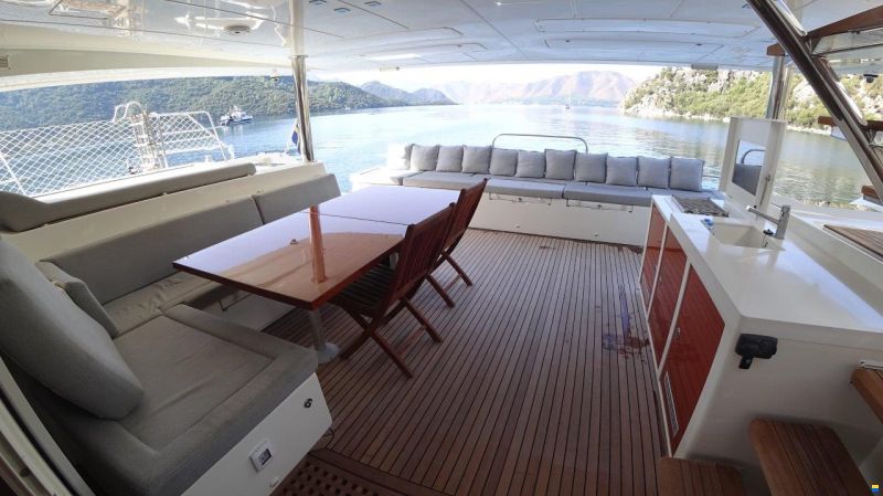 Lagoon 620