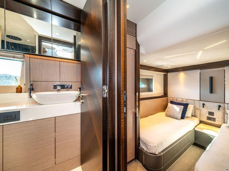 Sunseeker Manhattan 68