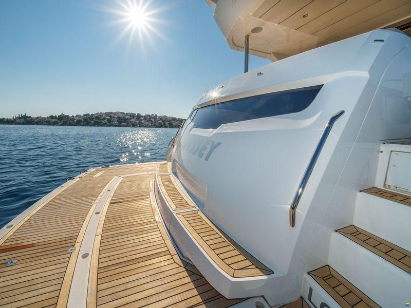 Sunseeker Manhattan 68