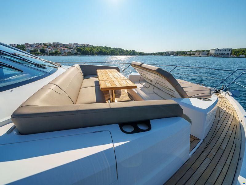 Sunseeker Manhattan 68