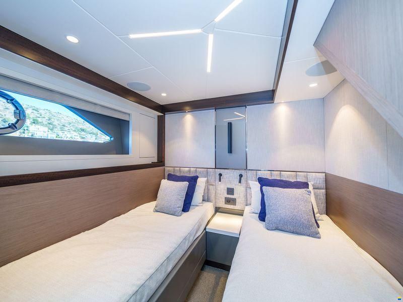 Sunseeker Manhattan 68
