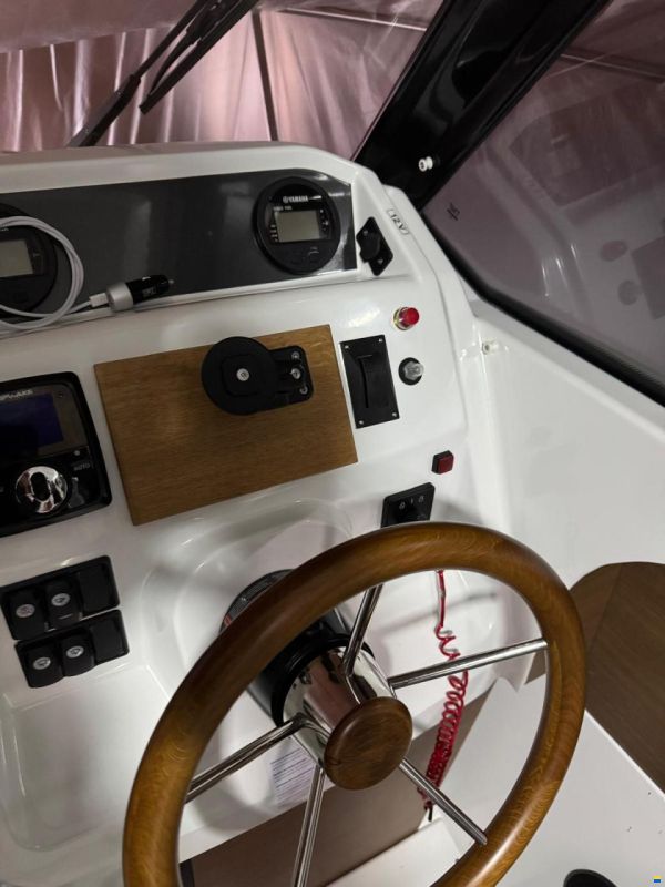 Jeanneau Merry Fisher