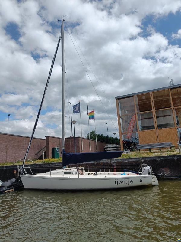 J Boats J/80