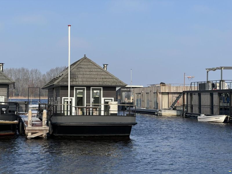 PRINS HOMESHIP 1350 Houseboat Flark