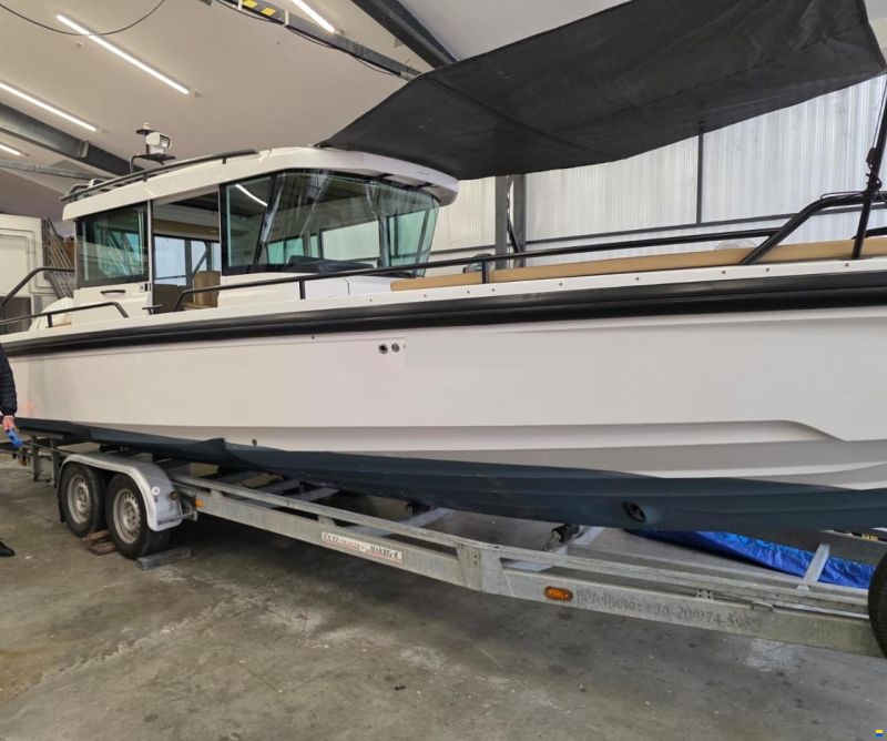 Axopar 28 Cabin