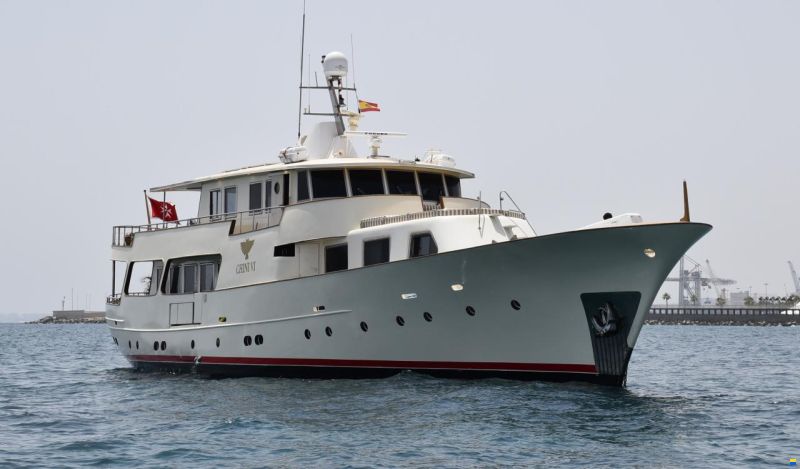 Custom Steel Gentlemen Yacht