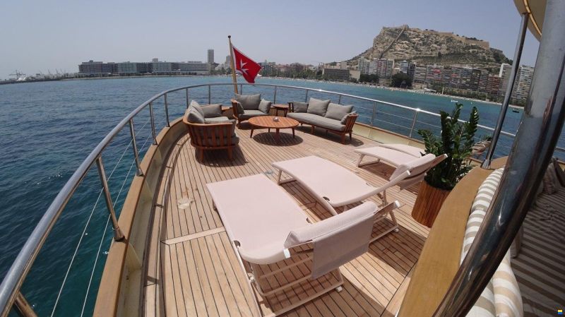 Custom Steel Gentlemen Yacht