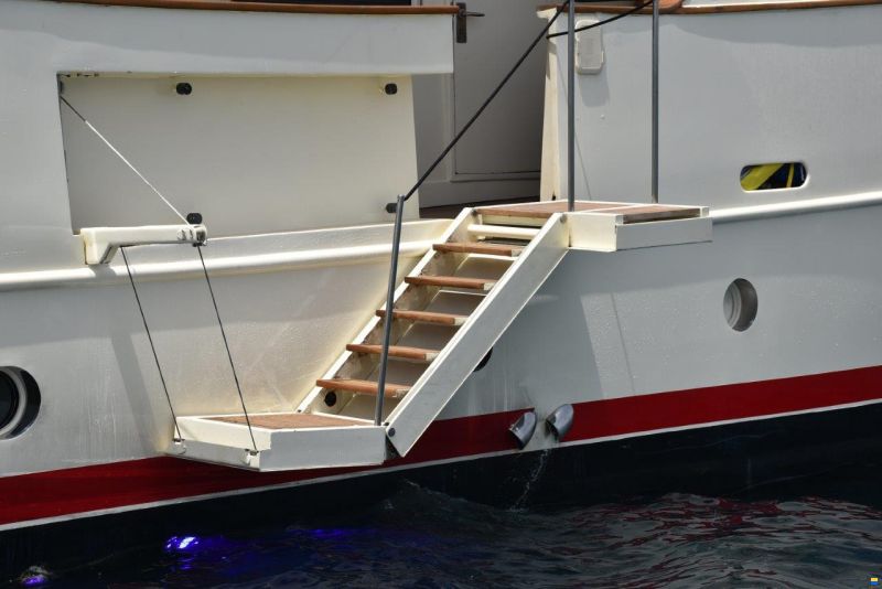 Custom Steel Gentlemen Yacht